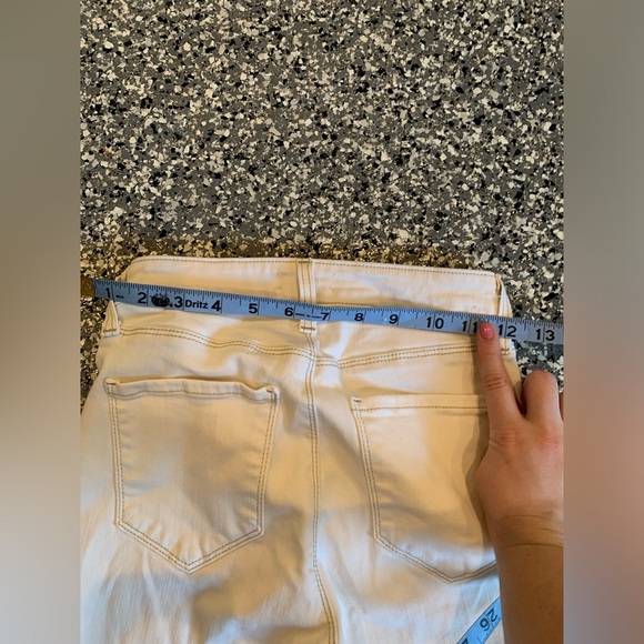 L'AGENCE DENIM MARGOT JEANS IN CREAM - Picture 3 of 7